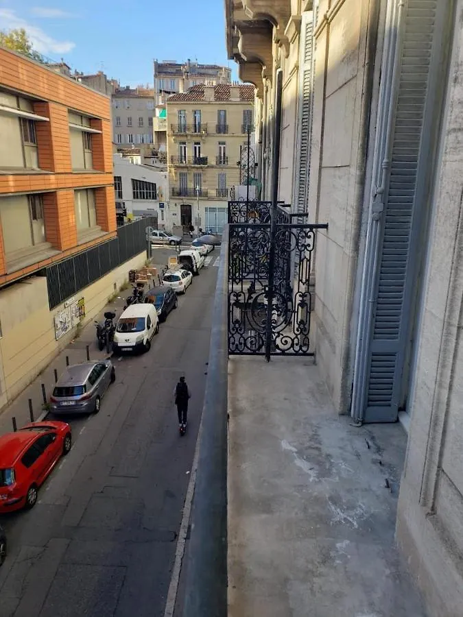 T2 Neuf Tout Equipe, Climatise Marseille